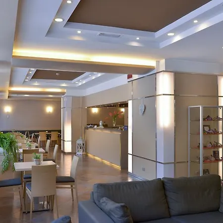 Vital Flora Hotell 4*