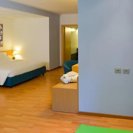 Vital Flora Hotell Comano Terme