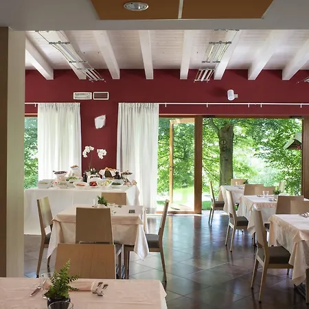 Hotell Vital Flora 4*