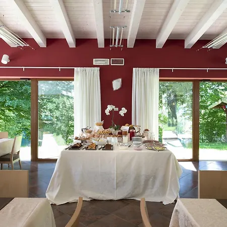 Hotell Vital Flora 4*
