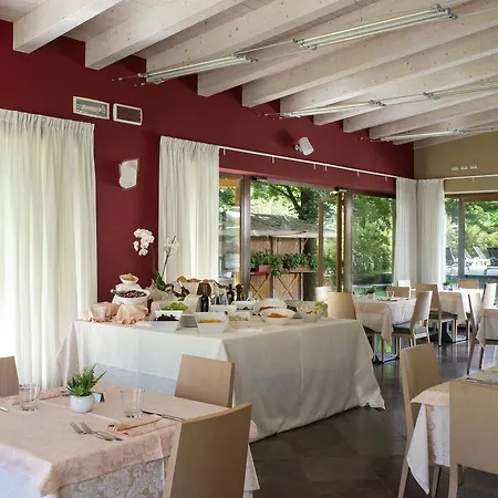 Vital Flora Hotell Comano Terme